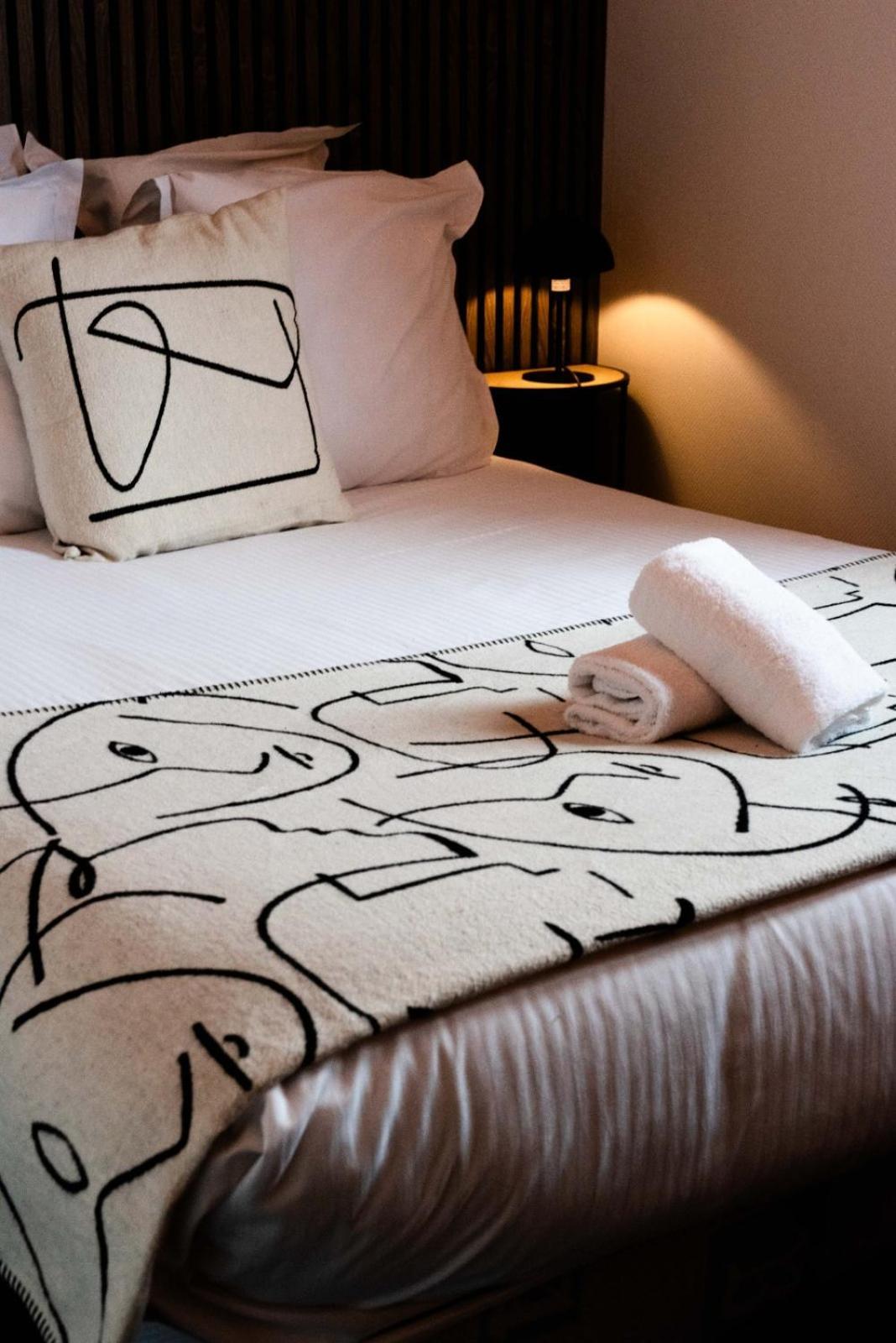 Hotel Le Lion D'Or Bernay  Luaran gambar